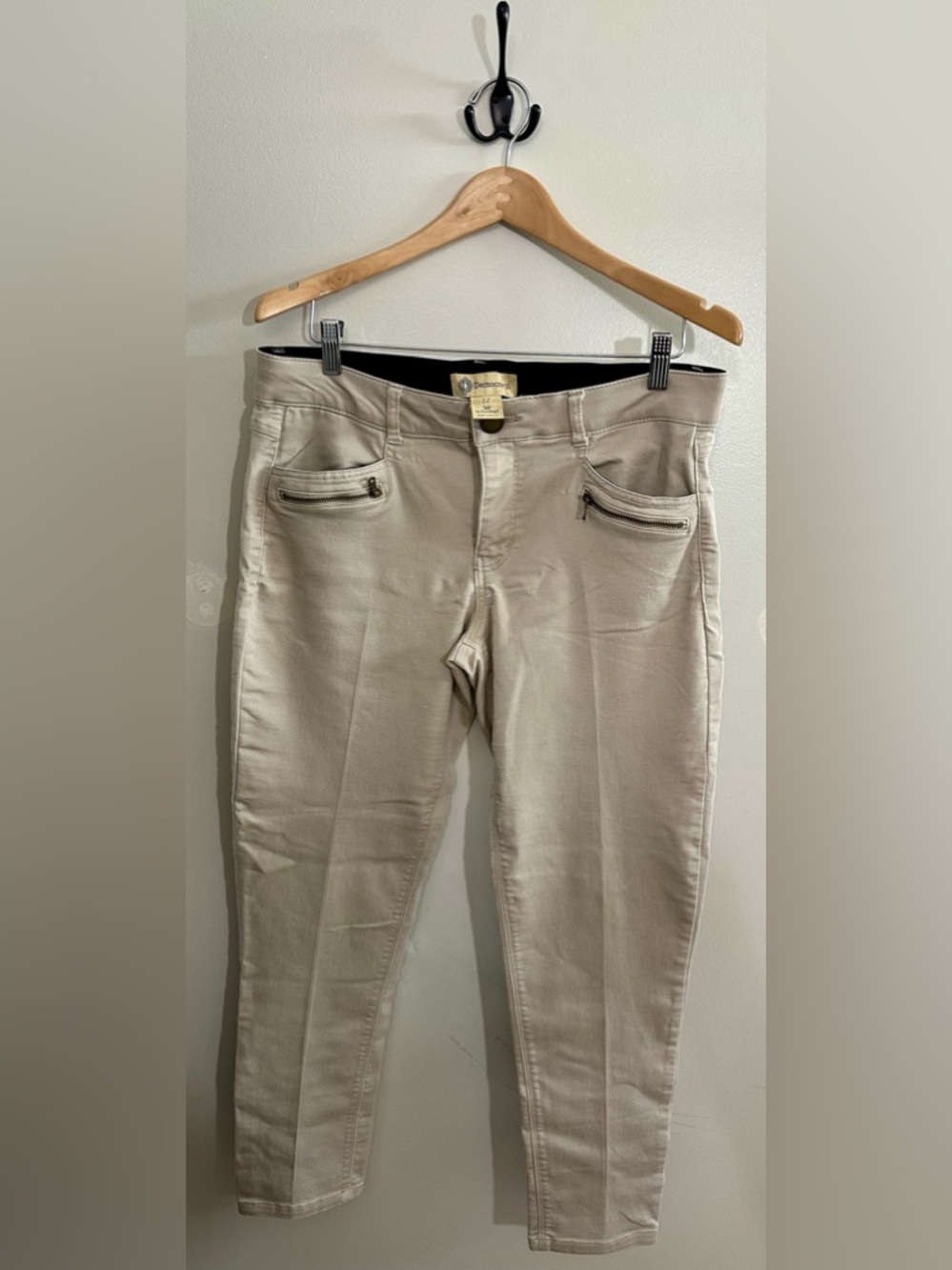 Democracy “Ab Solution” Khaki Cropped Pants Front Pocket Zippers Size 12